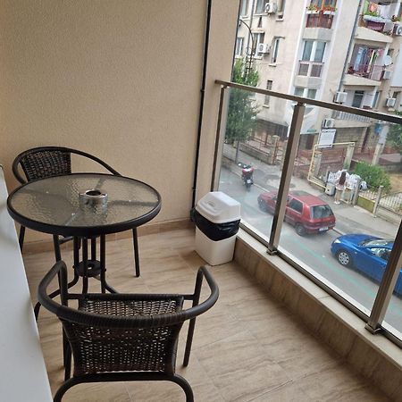 De Ja Vu 54 Apartment Burgas Luaran gambar